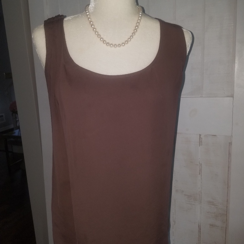 Dressy tank. Great for work or going out.